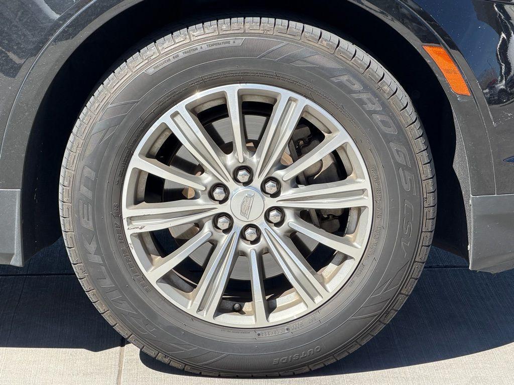 used 2017 Cadillac XT5 car, priced at $10,995