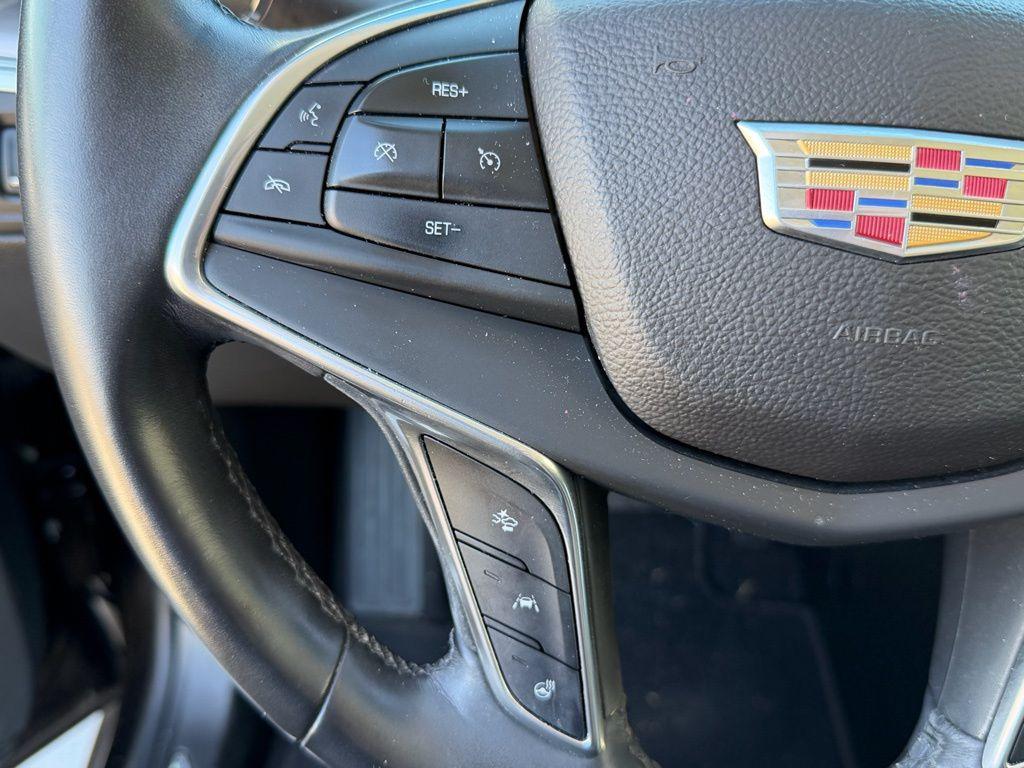 used 2017 Cadillac XT5 car, priced at $10,995