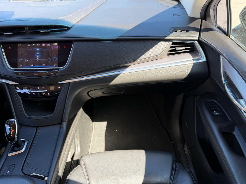 used 2017 Cadillac XT5 car, priced at $10,995