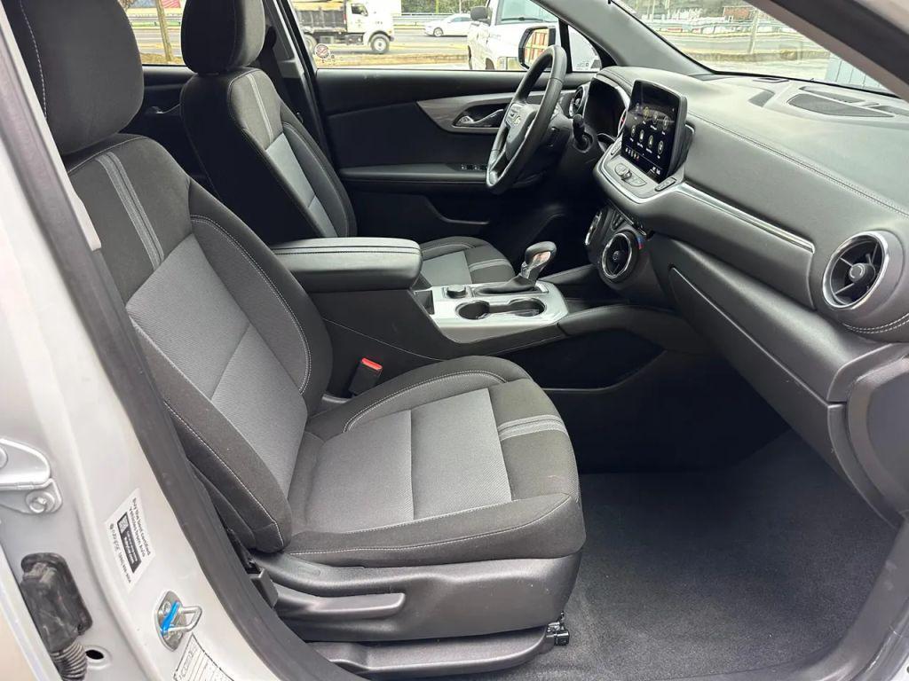 used 2025 Chevrolet Blazer car, priced at $28,995