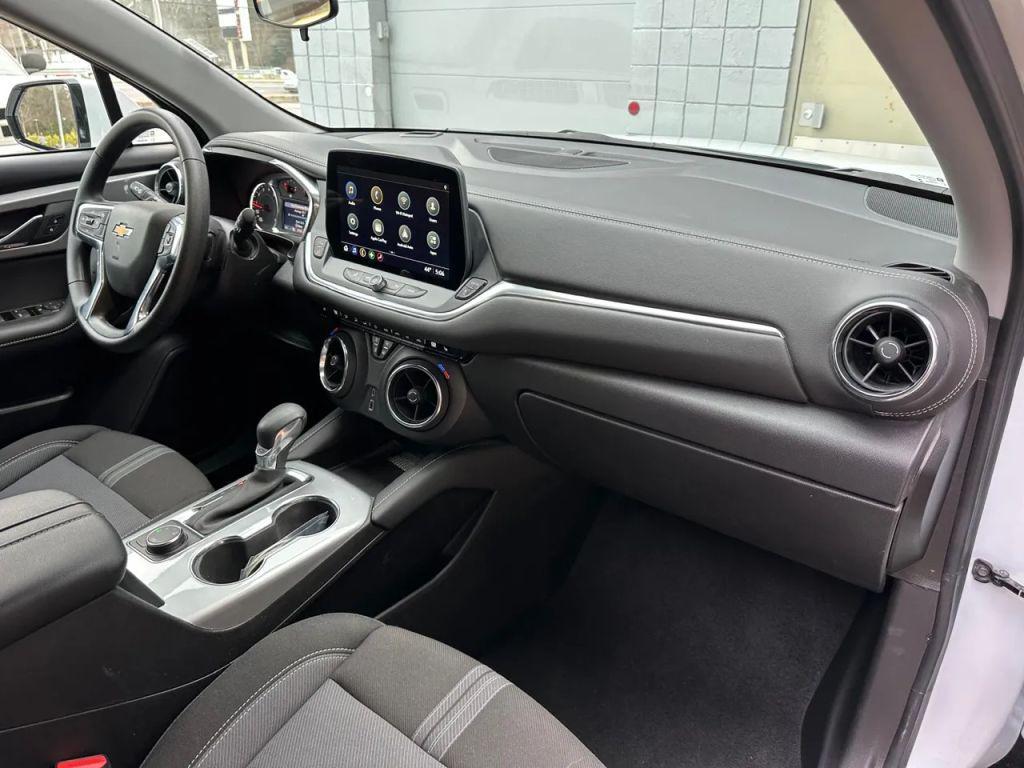 used 2025 Chevrolet Blazer car, priced at $28,995