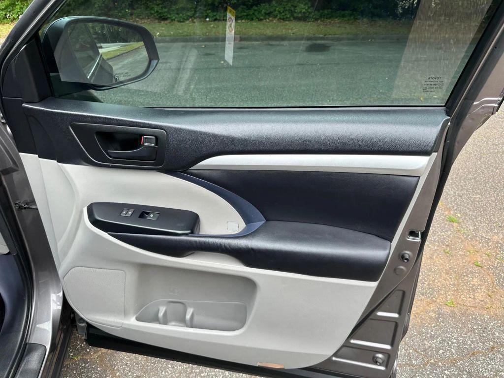 used 2016 Toyota Highlander car, priced at $16,999