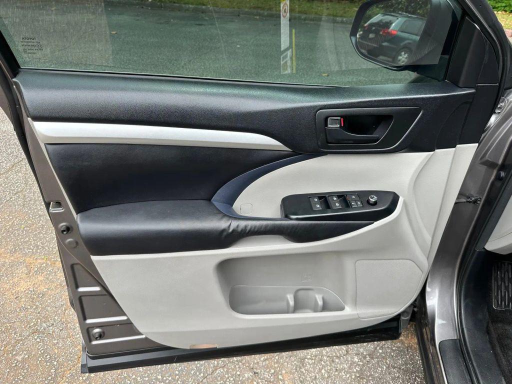 used 2016 Toyota Highlander car, priced at $16,999