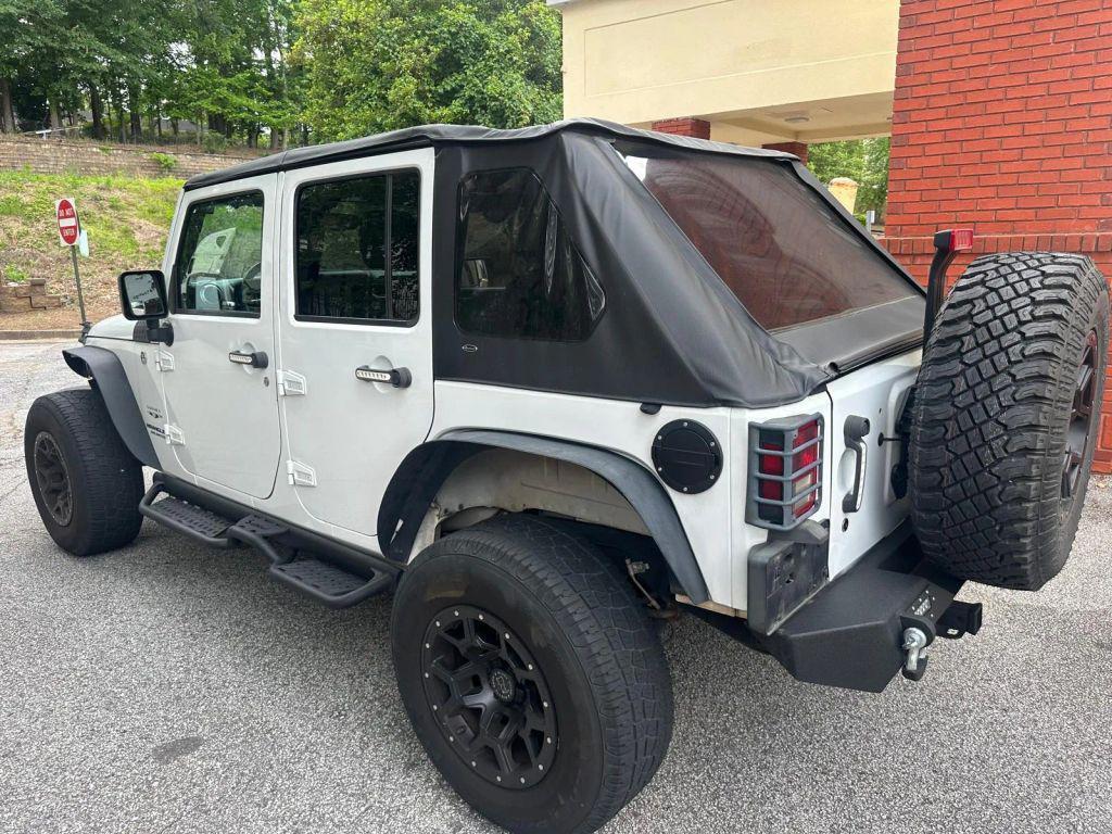 used 2016 Jeep Wrangler Unlimited car, priced at $16,995
