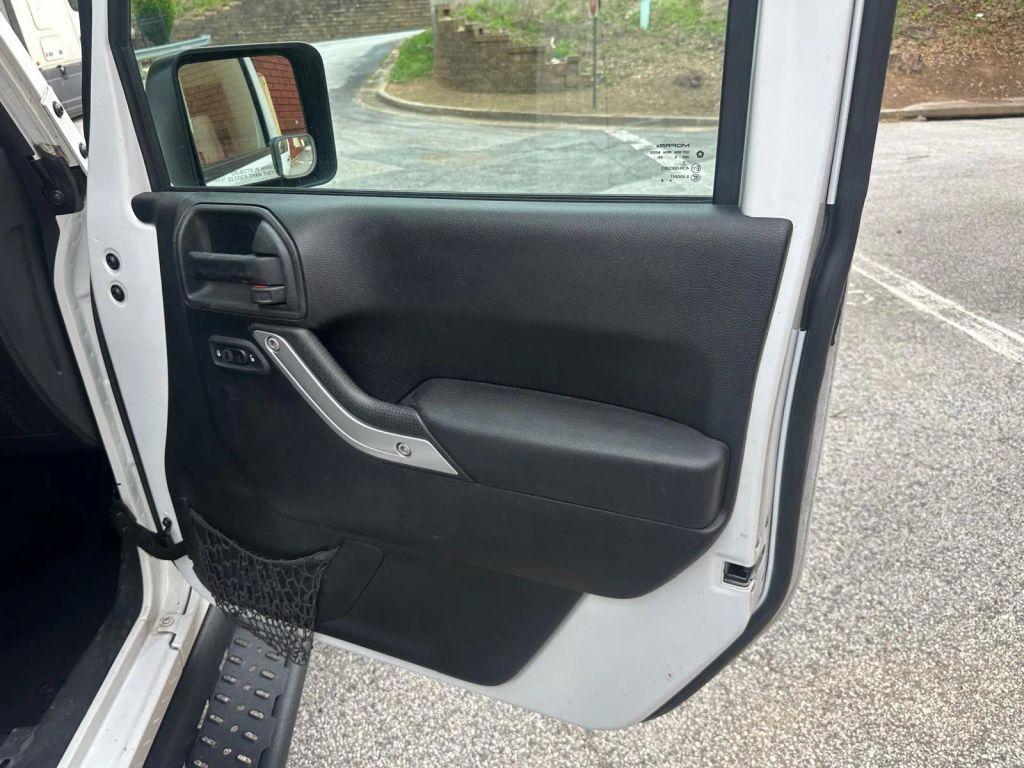 used 2016 Jeep Wrangler Unlimited car, priced at $16,995