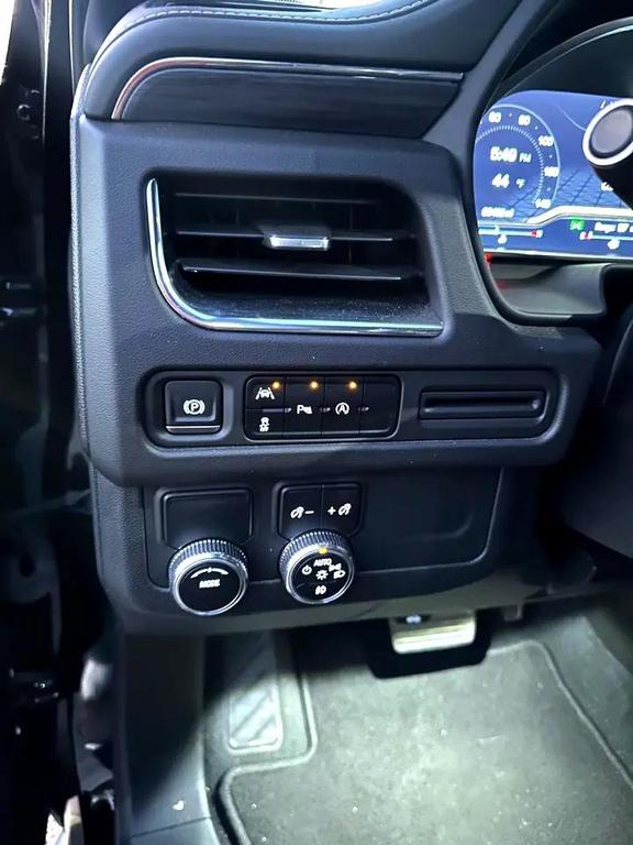 used 2023 GMC Yukon XL car, priced at $44,999