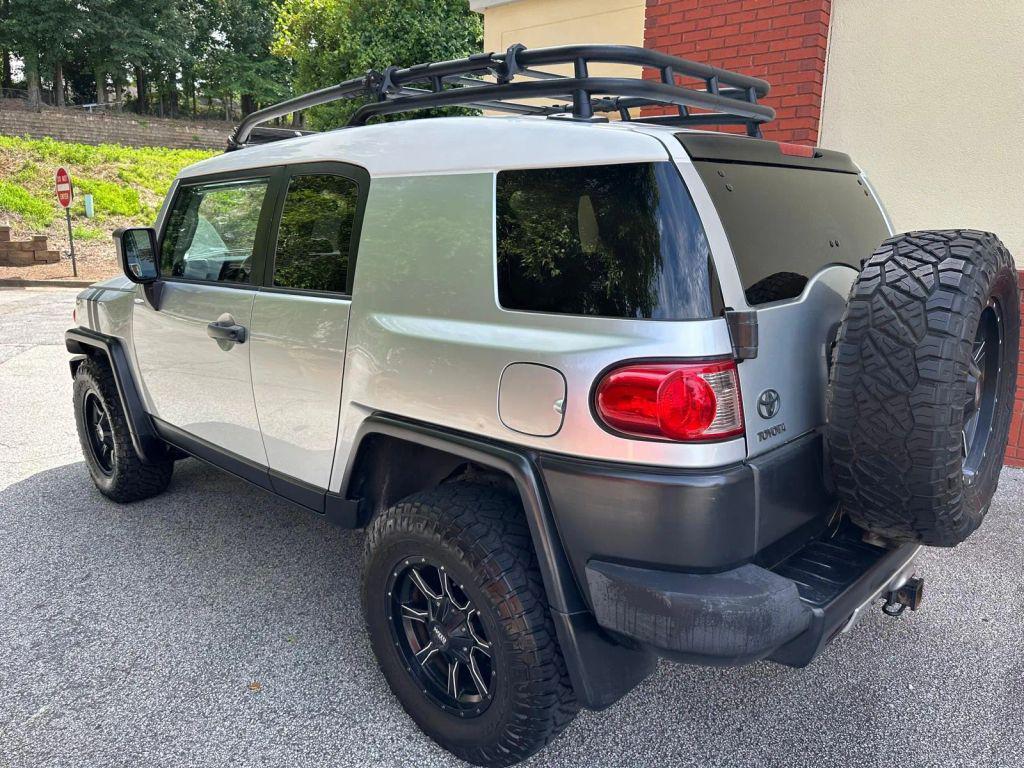used 2007 Toyota FJ Cruiser car, priced at $17,995