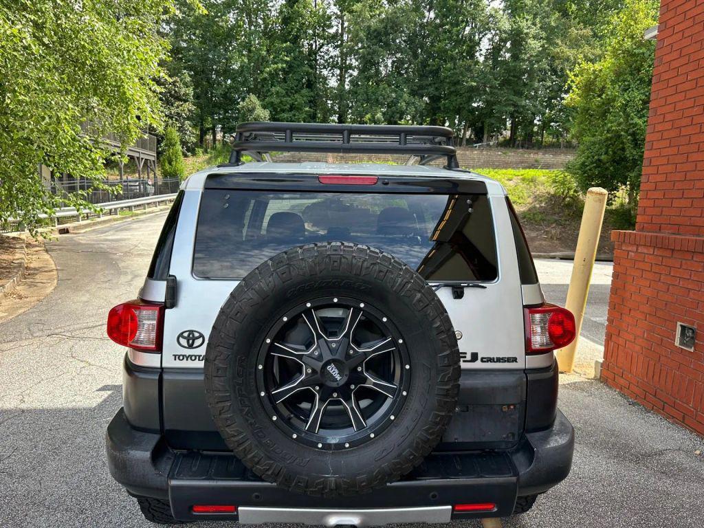 used 2007 Toyota FJ Cruiser car, priced at $17,995