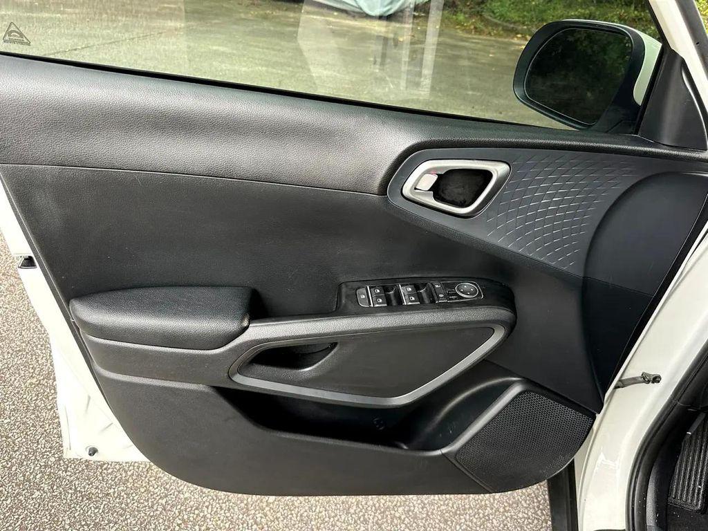 used 2021 Kia Soul car, priced at $10,999