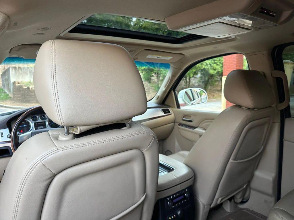 used 2014 Cadillac Escalade ESV car, priced at $10,499