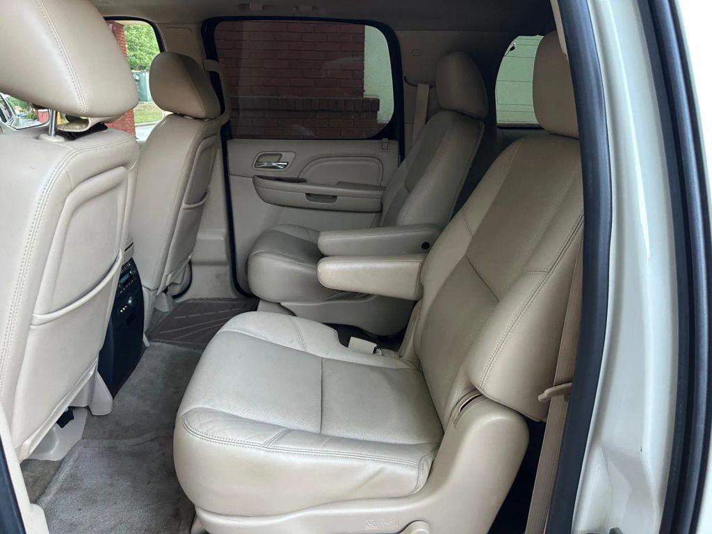 used 2014 Cadillac Escalade ESV car, priced at $10,499