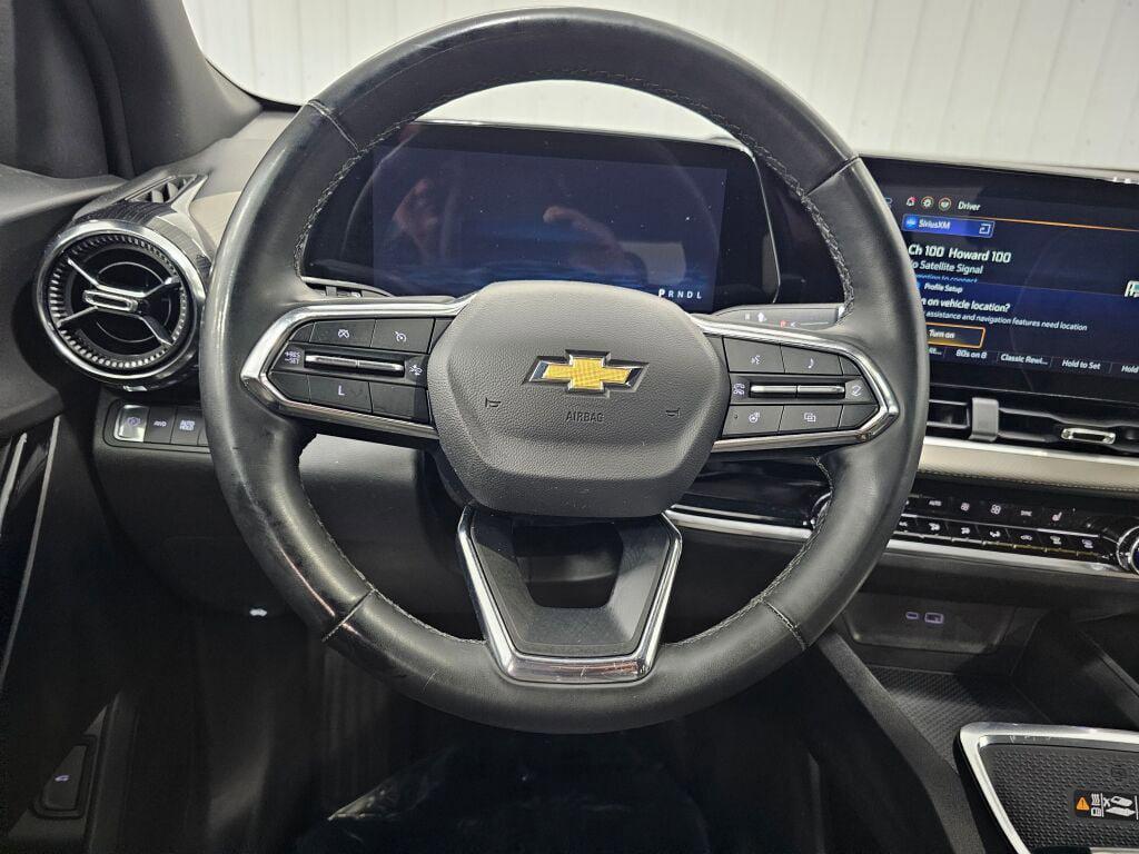 used 2025 Chevrolet Equinox car, priced at $26,999