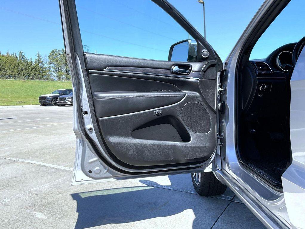 used 2020 Jeep Grand Cherokee car, priced at $23,774