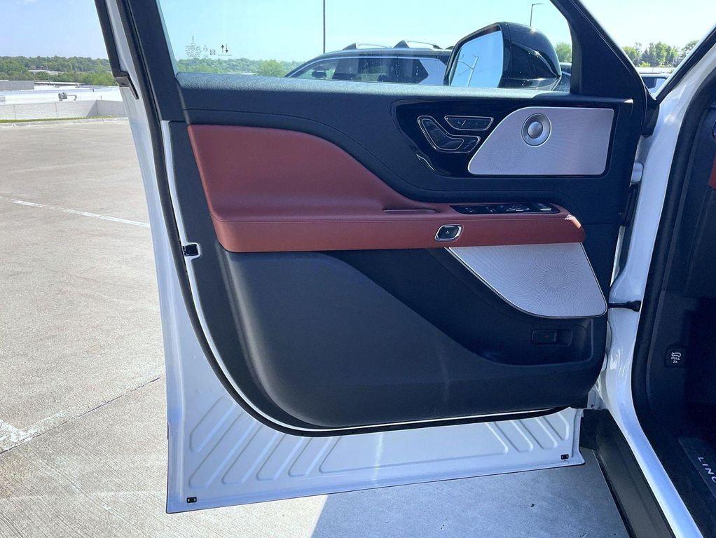 new 2026 Lincoln Aviator car, priced at $79,969