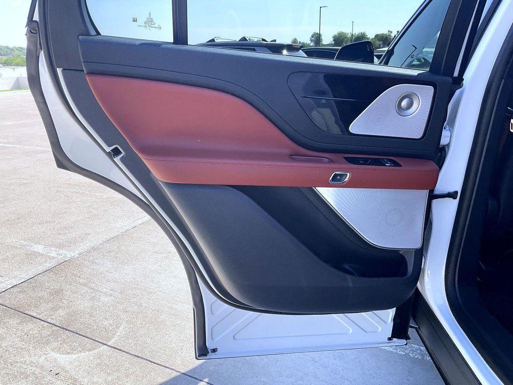 new 2026 Lincoln Aviator car, priced at $79,969