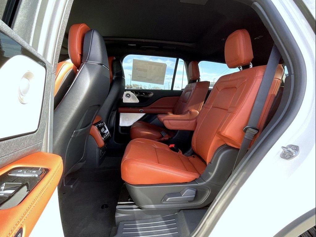 new 2026 Lincoln Aviator car, priced at $79,670