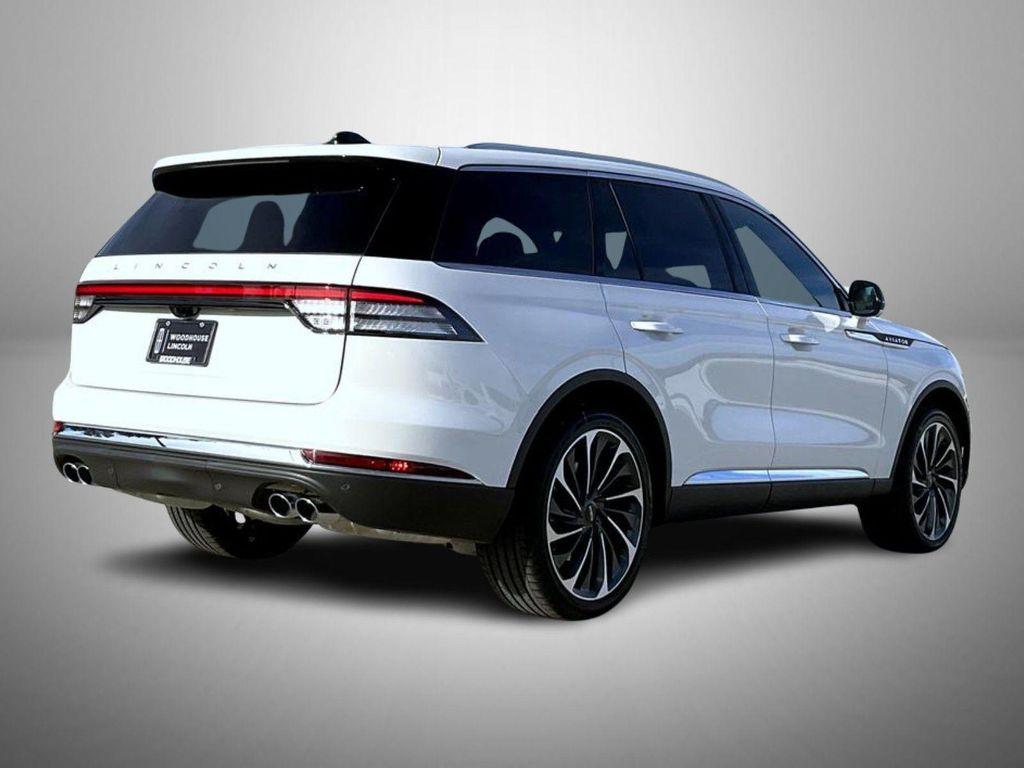 new 2026 Lincoln Aviator car, priced at $79,670