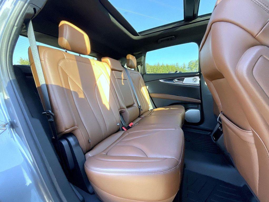 used 2022 Lincoln Nautilus car, priced at $40,444