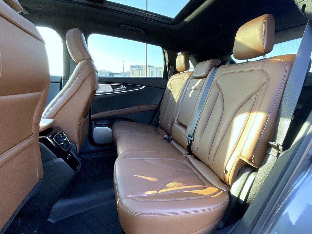 used 2022 Lincoln Nautilus car, priced at $40,444