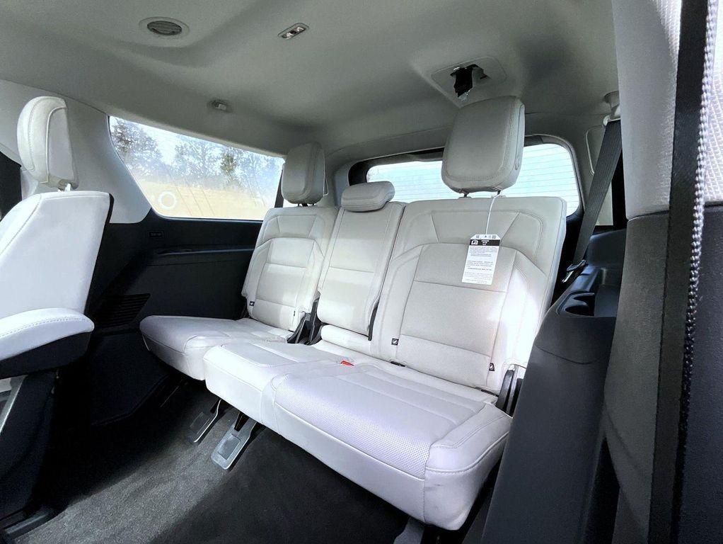 new 2026 Lincoln Navigator car, priced at $108,340