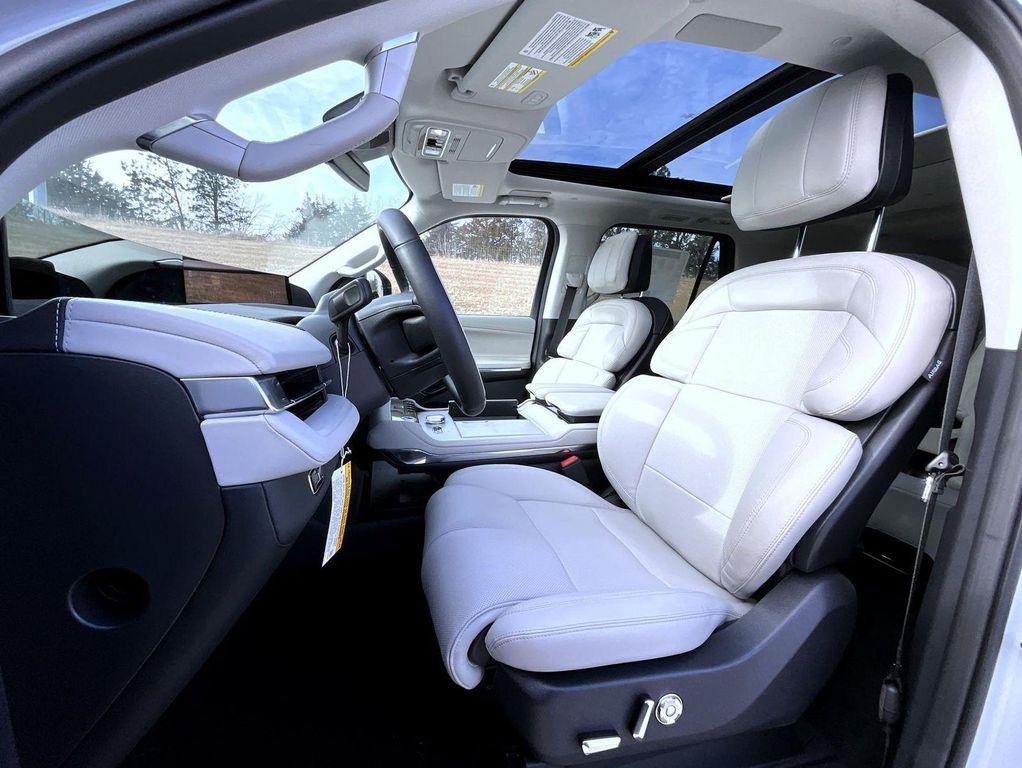 new 2026 Lincoln Navigator car, priced at $108,340