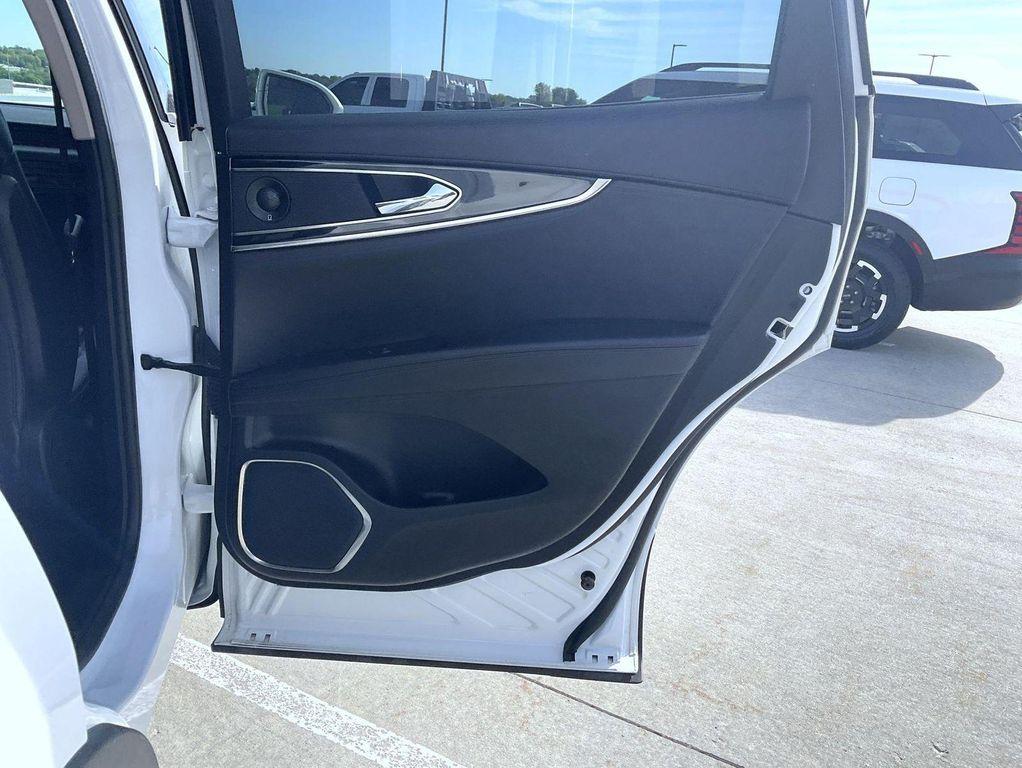 used 2023 Lincoln Nautilus car, priced at $42,124