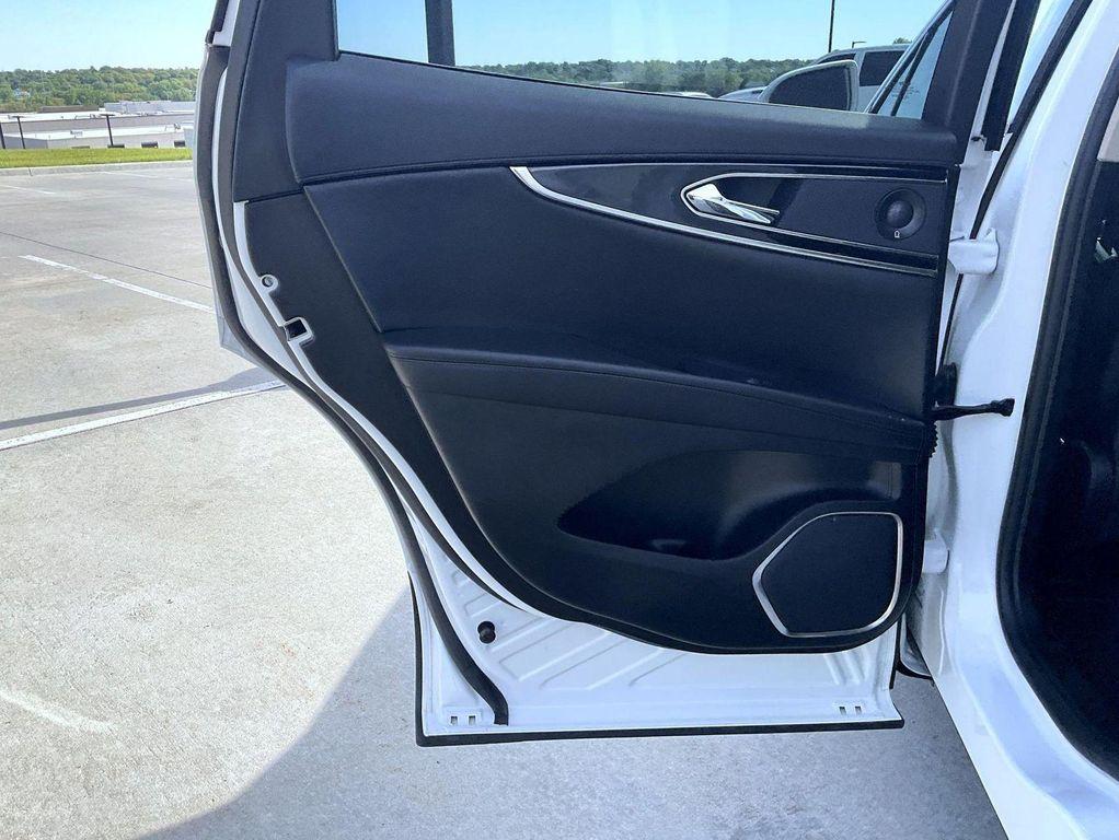 used 2023 Lincoln Nautilus car, priced at $42,124