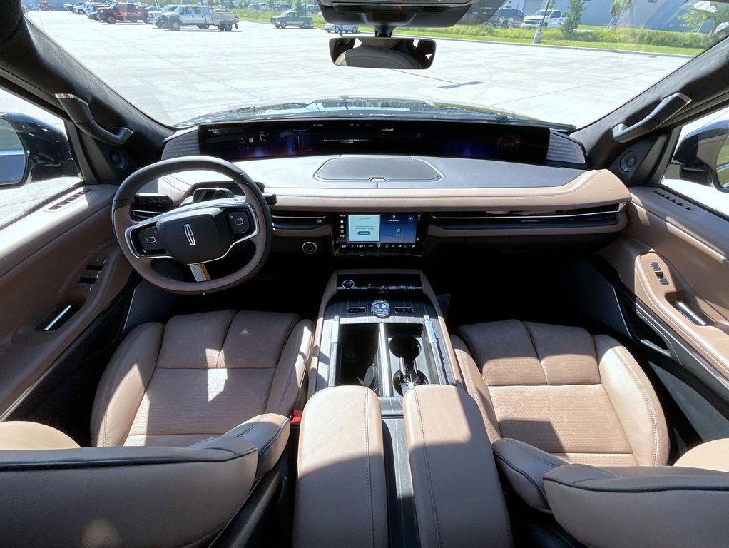 new 2027 Lincoln Navigator car, priced at $123,890