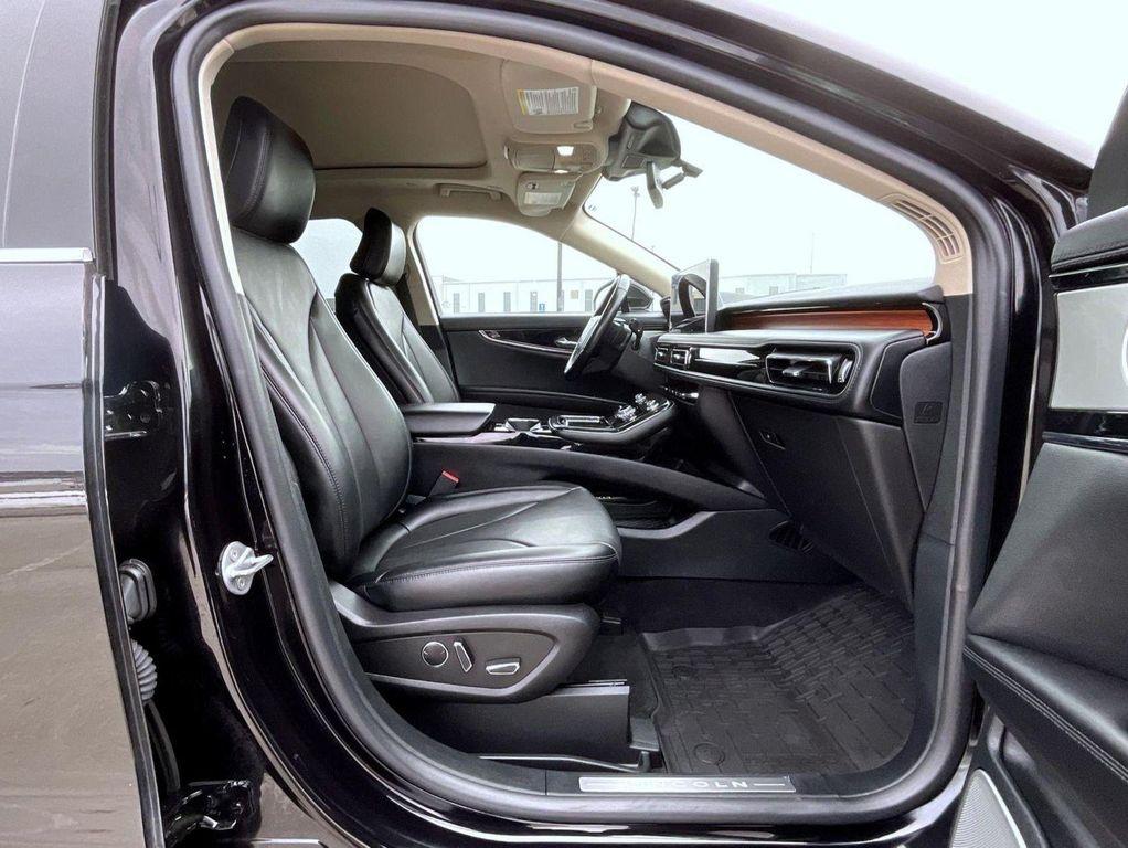 used 2023 Lincoln Nautilus car, priced at $43,990