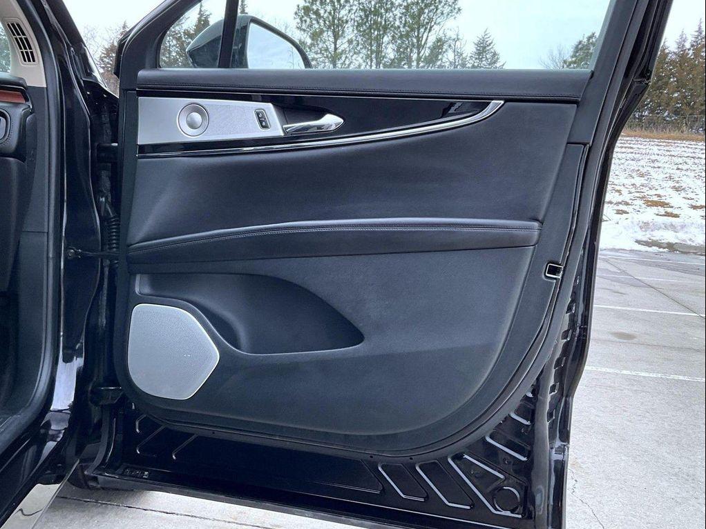 used 2023 Lincoln Nautilus car, priced at $43,990