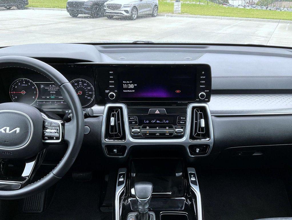 used 2022 Kia Sorento car, priced at $26,612