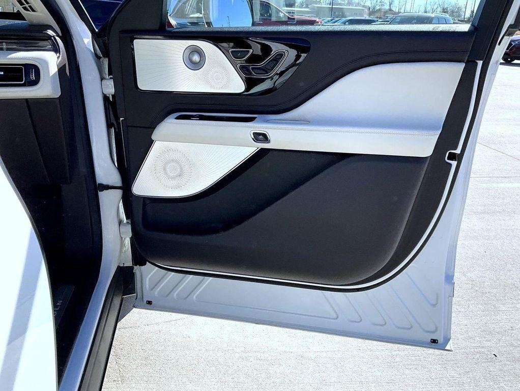 used 2020 Lincoln Aviator car, priced at $26,550