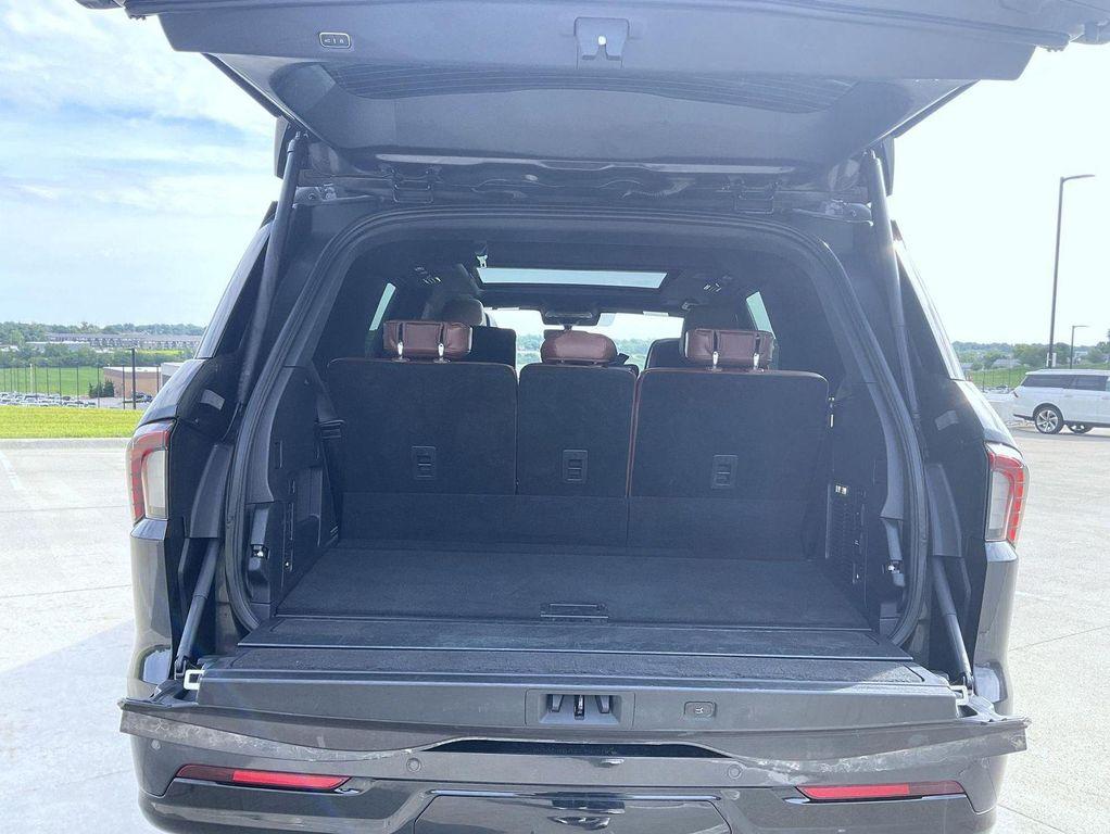 used 2025 Lincoln Navigator car, priced at $83,868