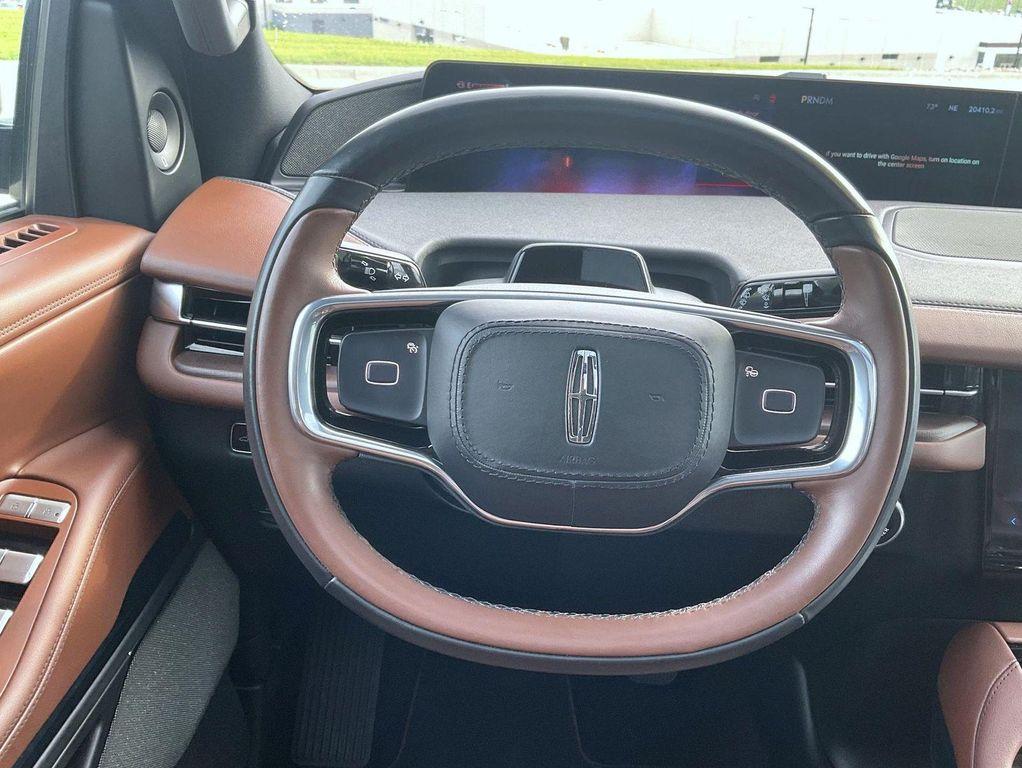 used 2025 Lincoln Navigator car, priced at $83,868