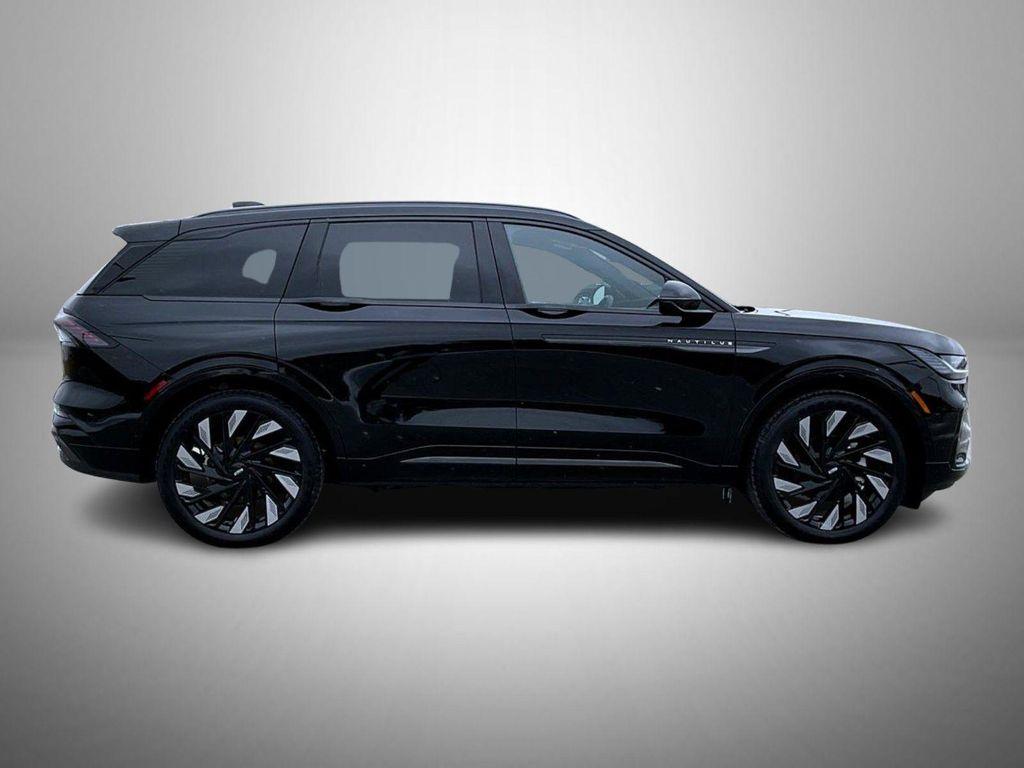 new 2026 Lincoln Nautilus car, priced at $68,275