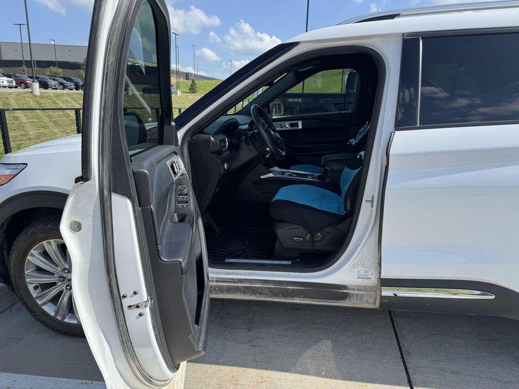 used 2020 Ford Explorer car