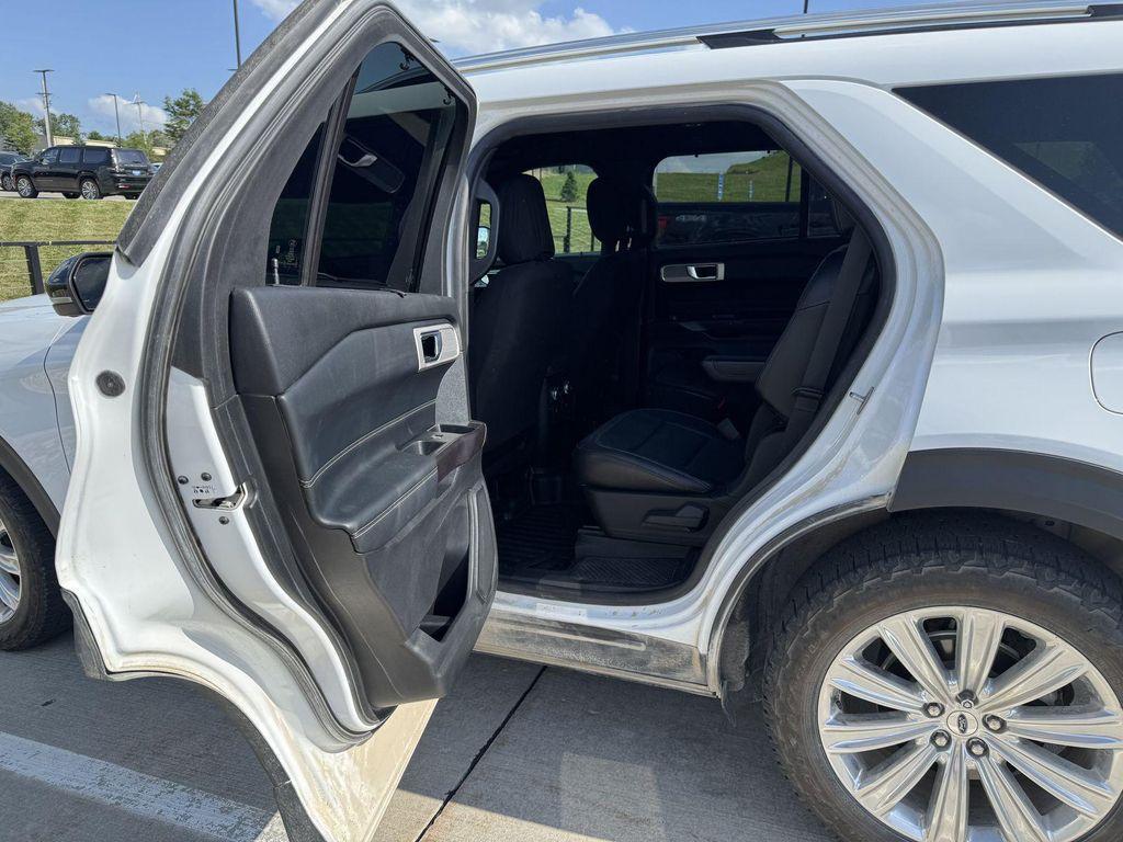 used 2020 Ford Explorer car