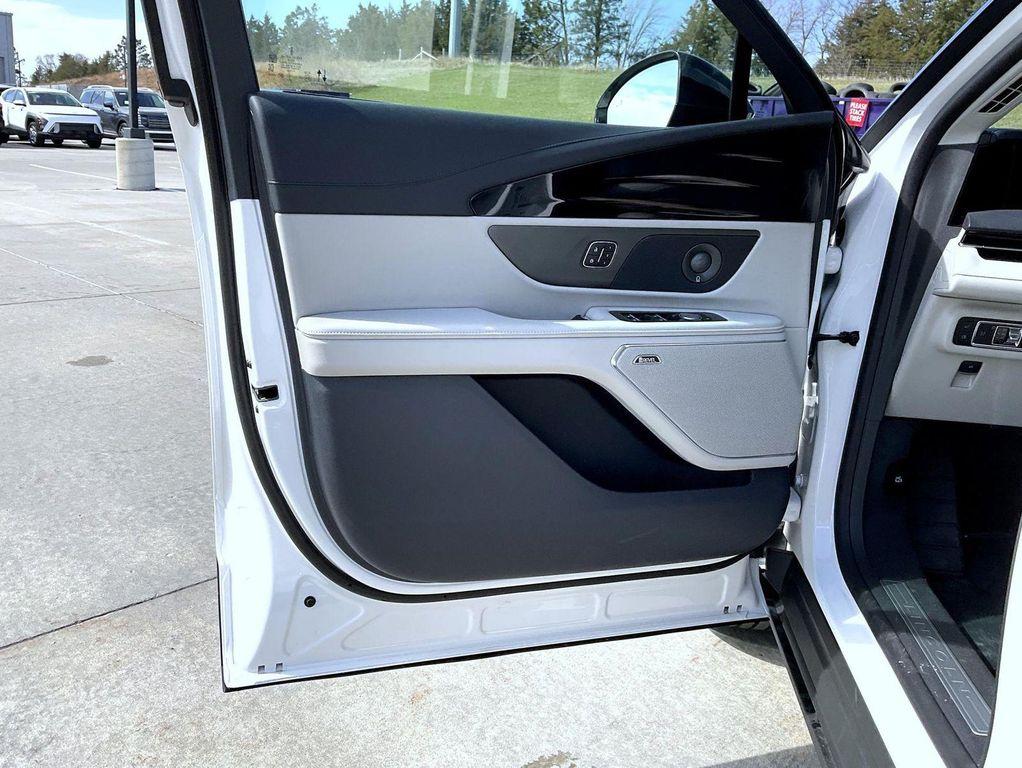 new 2026 Lincoln Nautilus car, priced at $72,840