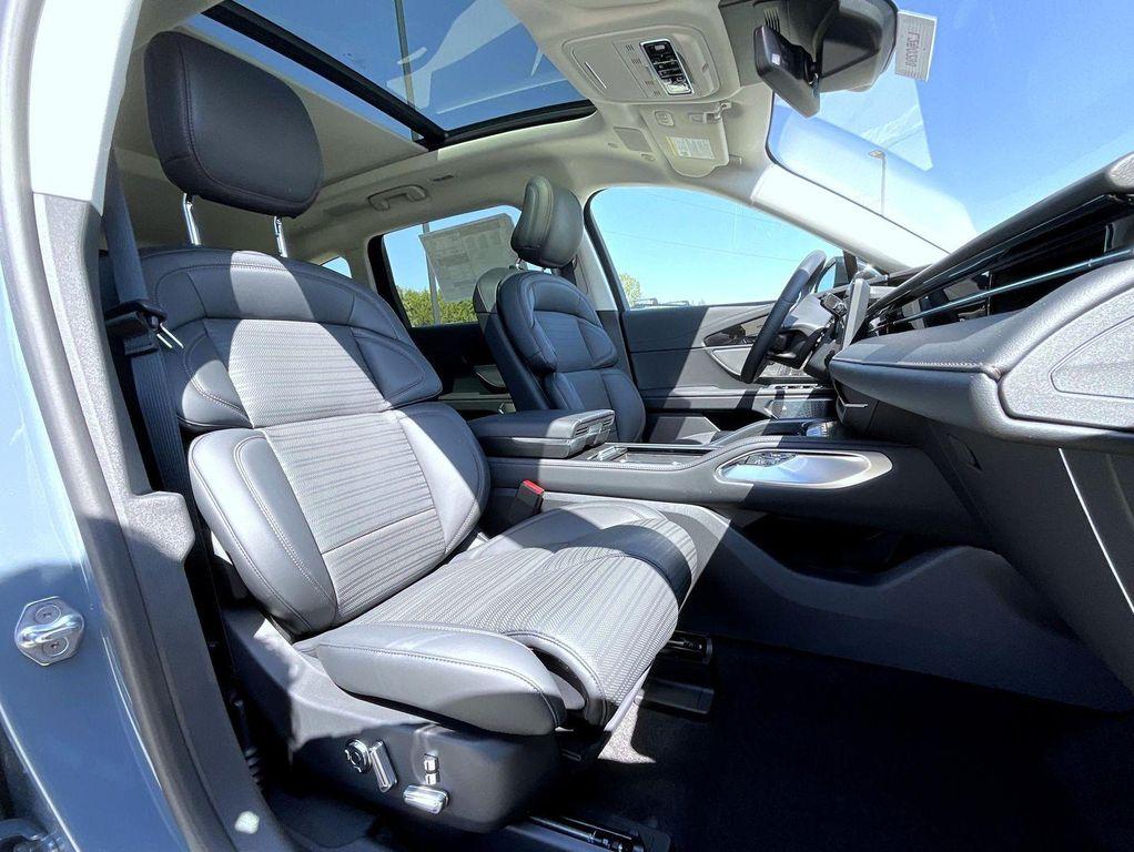 new 2026 Lincoln Nautilus car, priced at $74,944