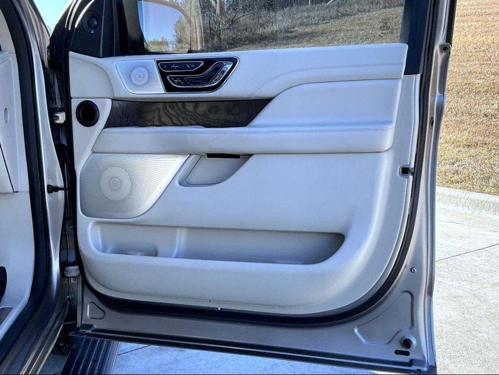 used 2019 Lincoln Navigator L car, priced at $33,540