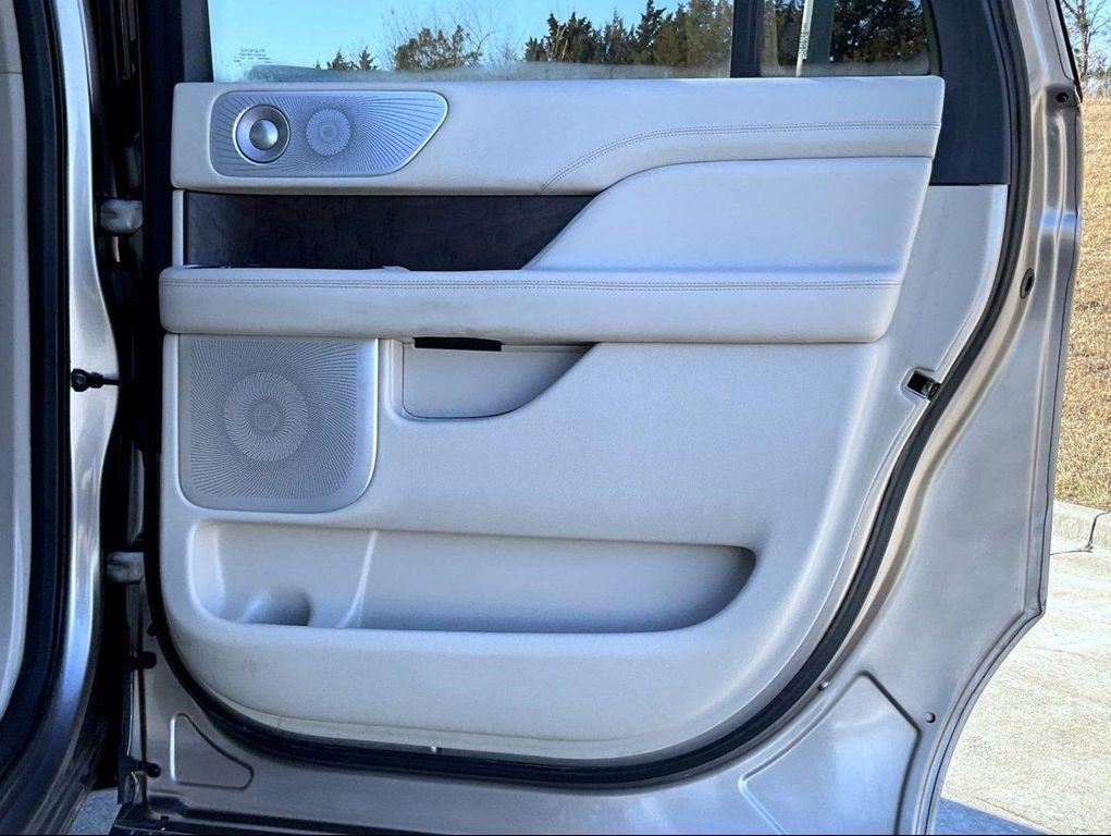 used 2019 Lincoln Navigator L car, priced at $33,540