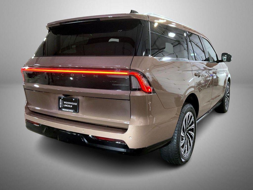new 2026 Lincoln Navigator car, priced at $124,420