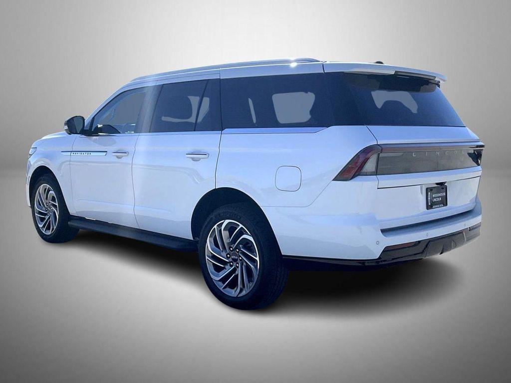 new 2026 Lincoln Navigator car, priced at $95,939
