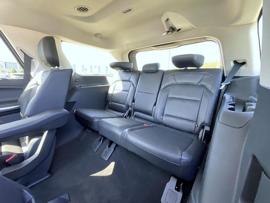 new 2026 Lincoln Navigator car, priced at $95,939