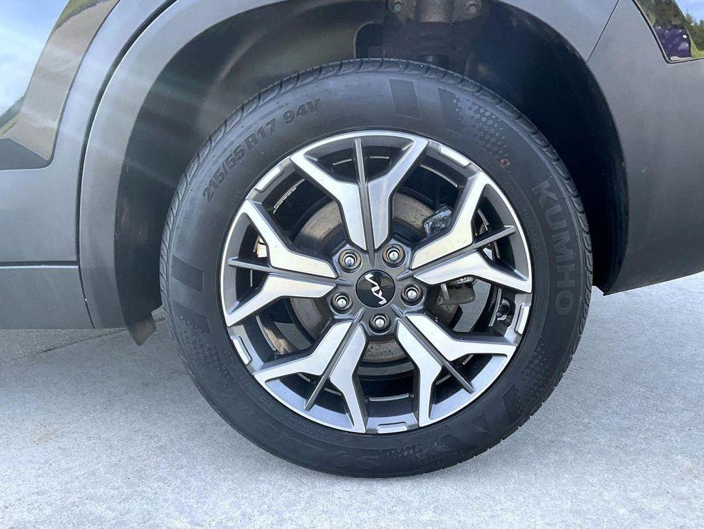 used 2022 Kia Seltos car, priced at $18,999