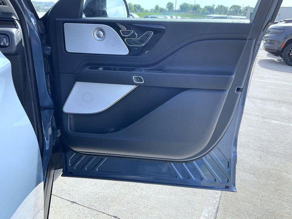 new 2026 Lincoln Aviator car, priced at $84,669