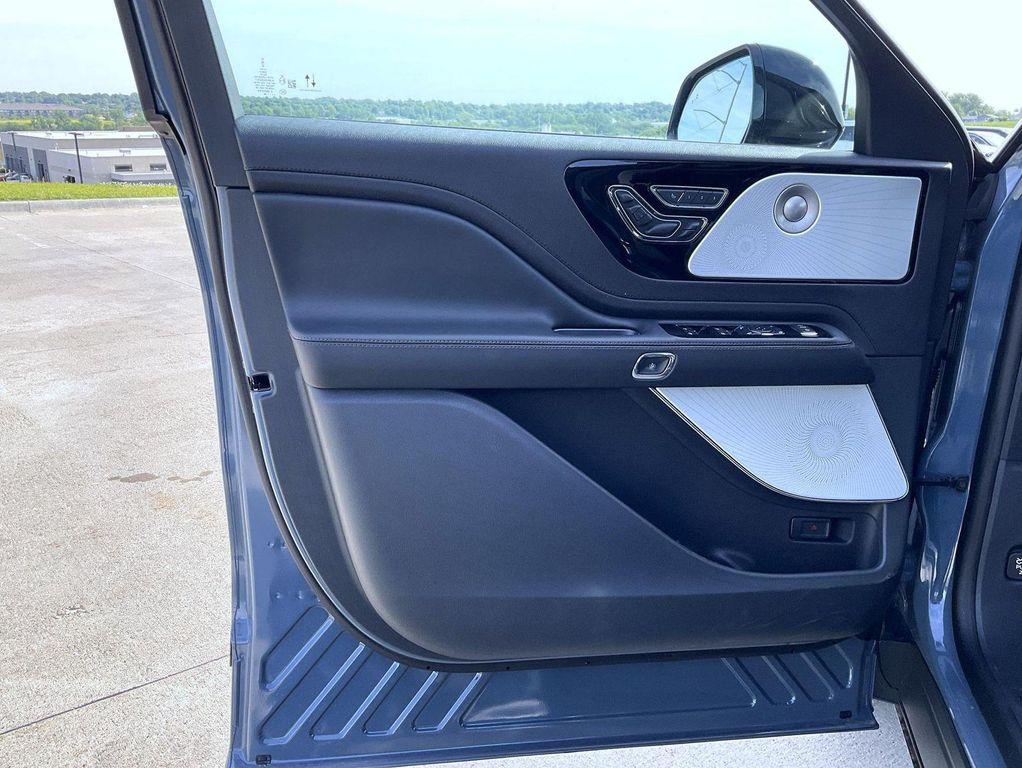 new 2026 Lincoln Aviator car, priced at $84,669
