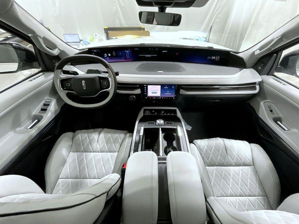 new 2026 Lincoln Navigator car, priced at $123,670