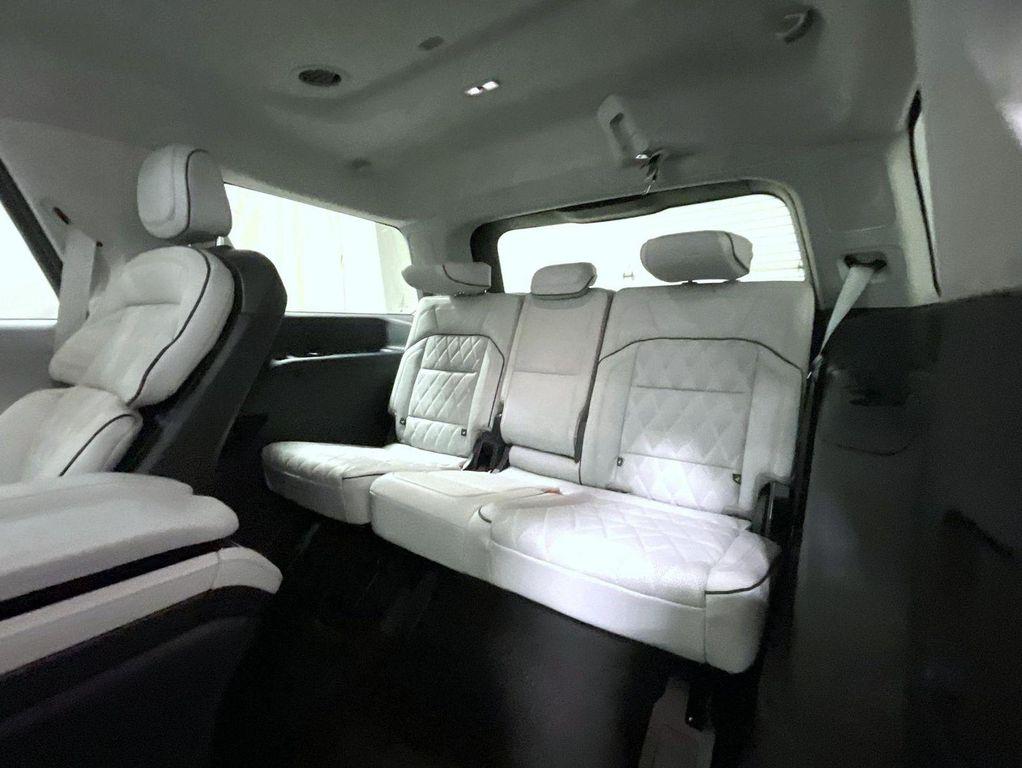 new 2026 Lincoln Navigator car, priced at $123,670