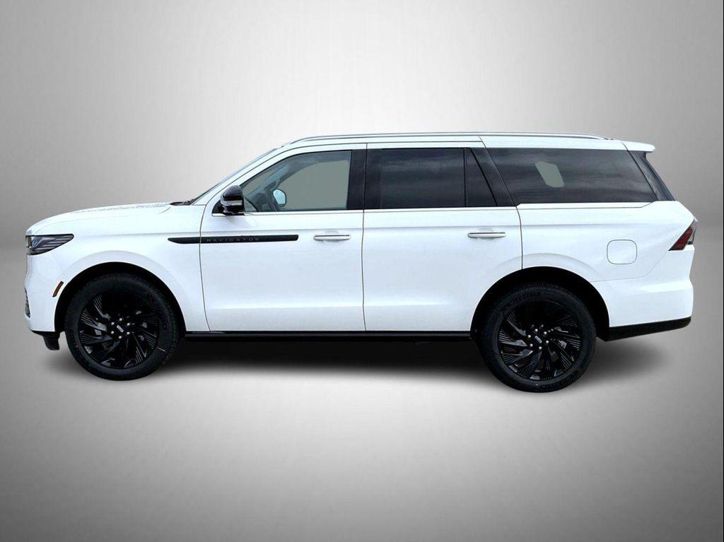 new 2026 Lincoln Navigator car, priced at $123,670
